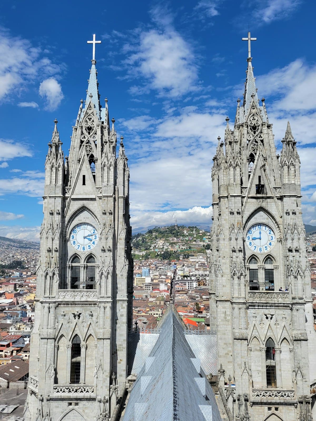 How to Travel Quito on a Shoestring Budget (2026)